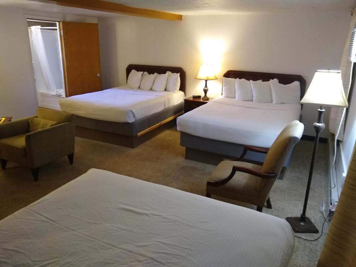 Townhouse Motel Lusk Kültér fotó